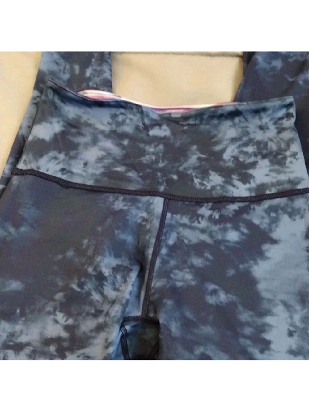 NEW Peloton Womens Reversible High Waisted Leggings Multi Blue Tie Dye - Picture 5 of 5